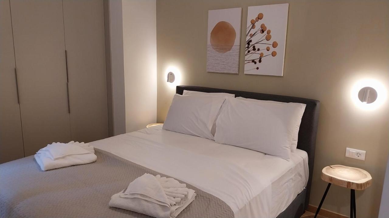 Uni Island - City Heart Suites Heraklion Zewnętrze zdjęcie