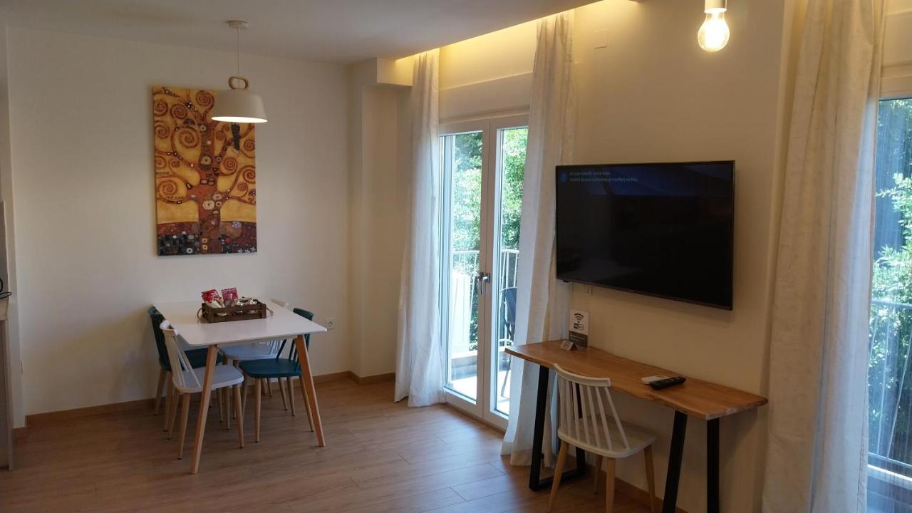 Uni Island - City Heart Suites Heraklion Zewnętrze zdjęcie