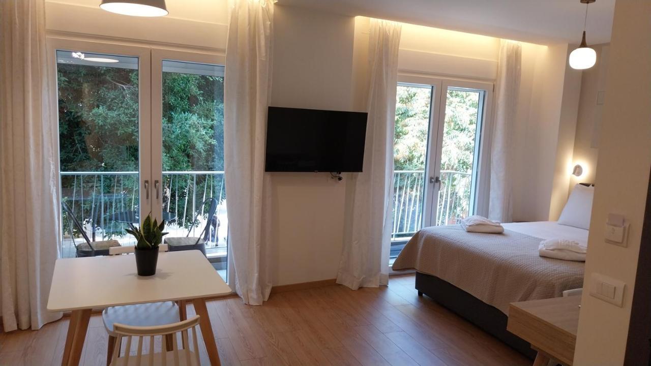 Uni Island - City Heart Suites Heraklion Zewnętrze zdjęcie