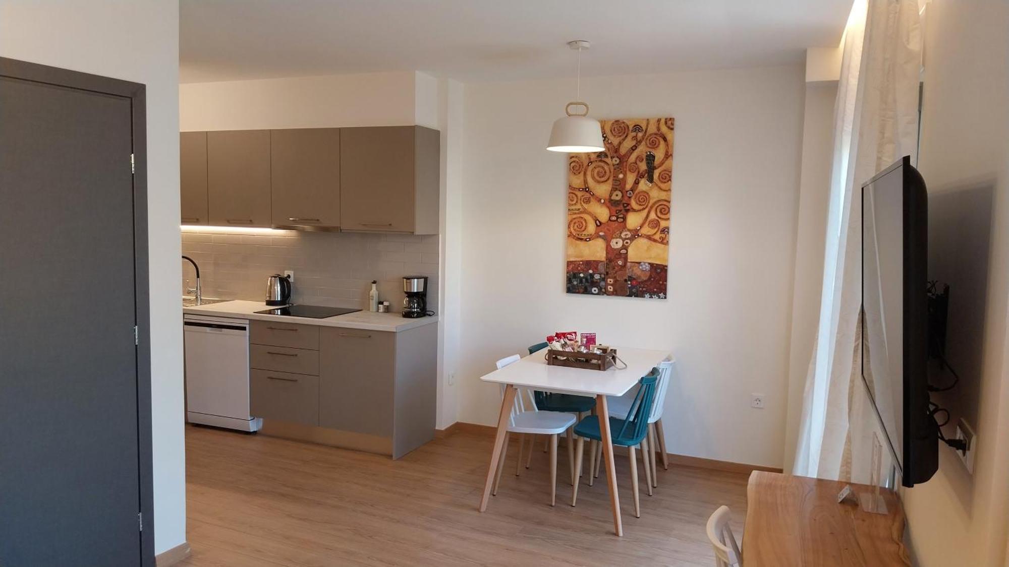 Uni Island - City Heart Suites Heraklion Zewnętrze zdjęcie